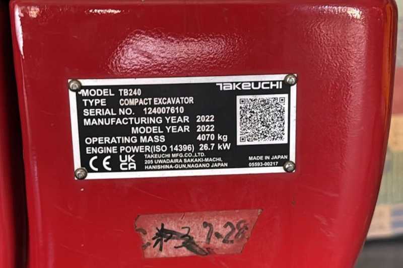 OmecoHub - Immagine TAKEUCHI TB240